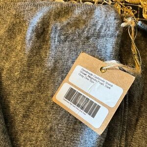 NWT Magnolia Pearl Handmade Cashmere V-Neck Shawl 004 Dark Gray